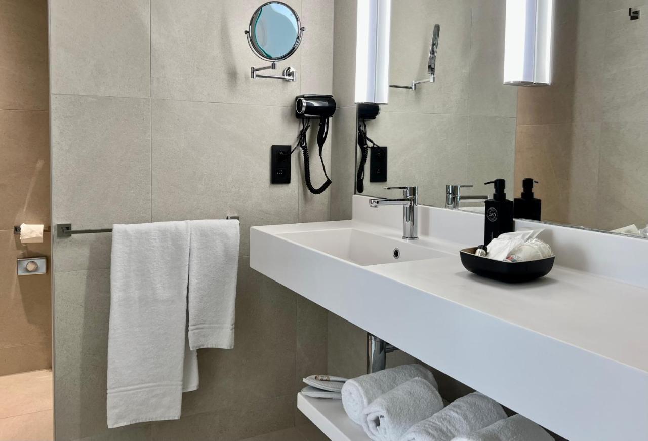 Opo Hotel Bruksela Zewnętrze zdjęcie