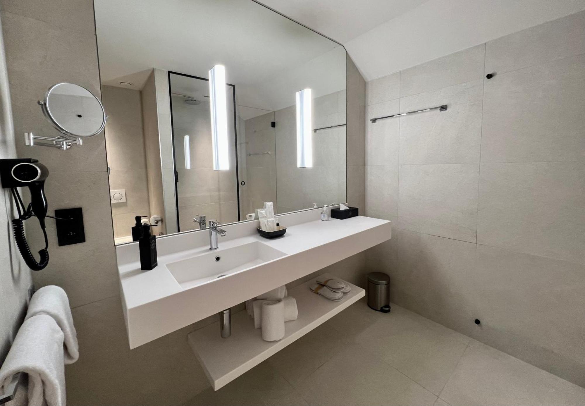 Opo Hotel Bruksela Zewnętrze zdjęcie