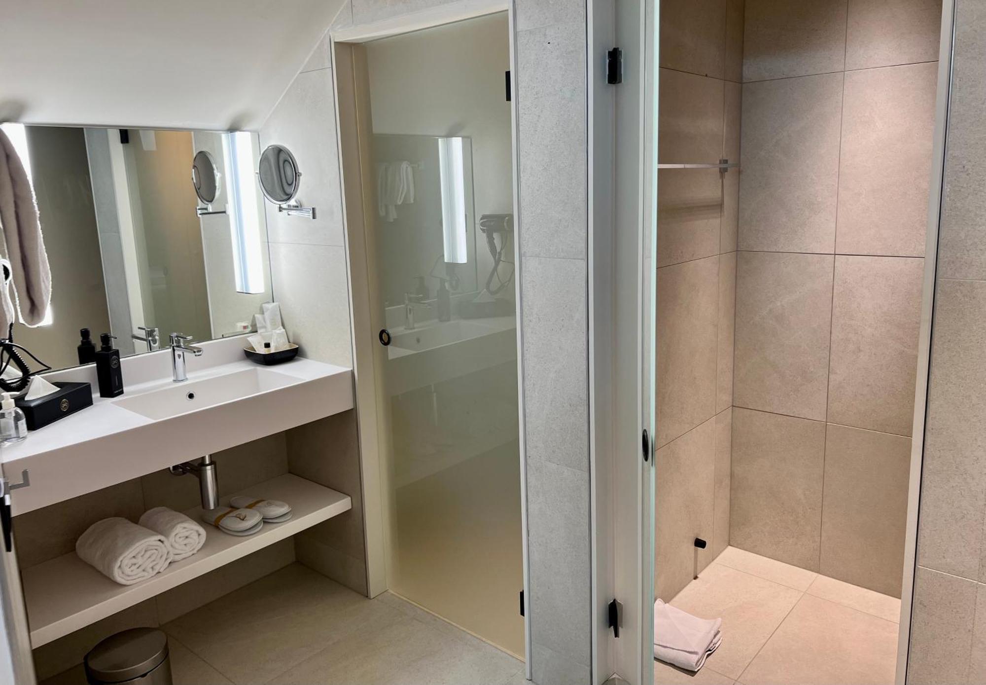Opo Hotel Bruksela Zewnętrze zdjęcie